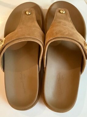 Universal Threads Sandals
